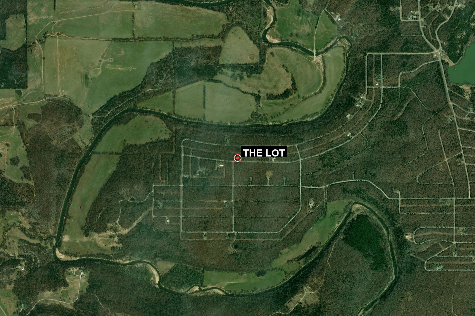 Labeled location map of Lot 32 in Horseshoe Bend