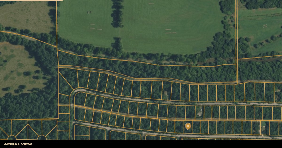 Satellite context map showing Lot 32 relative to Crown Lake and the surrounding streets